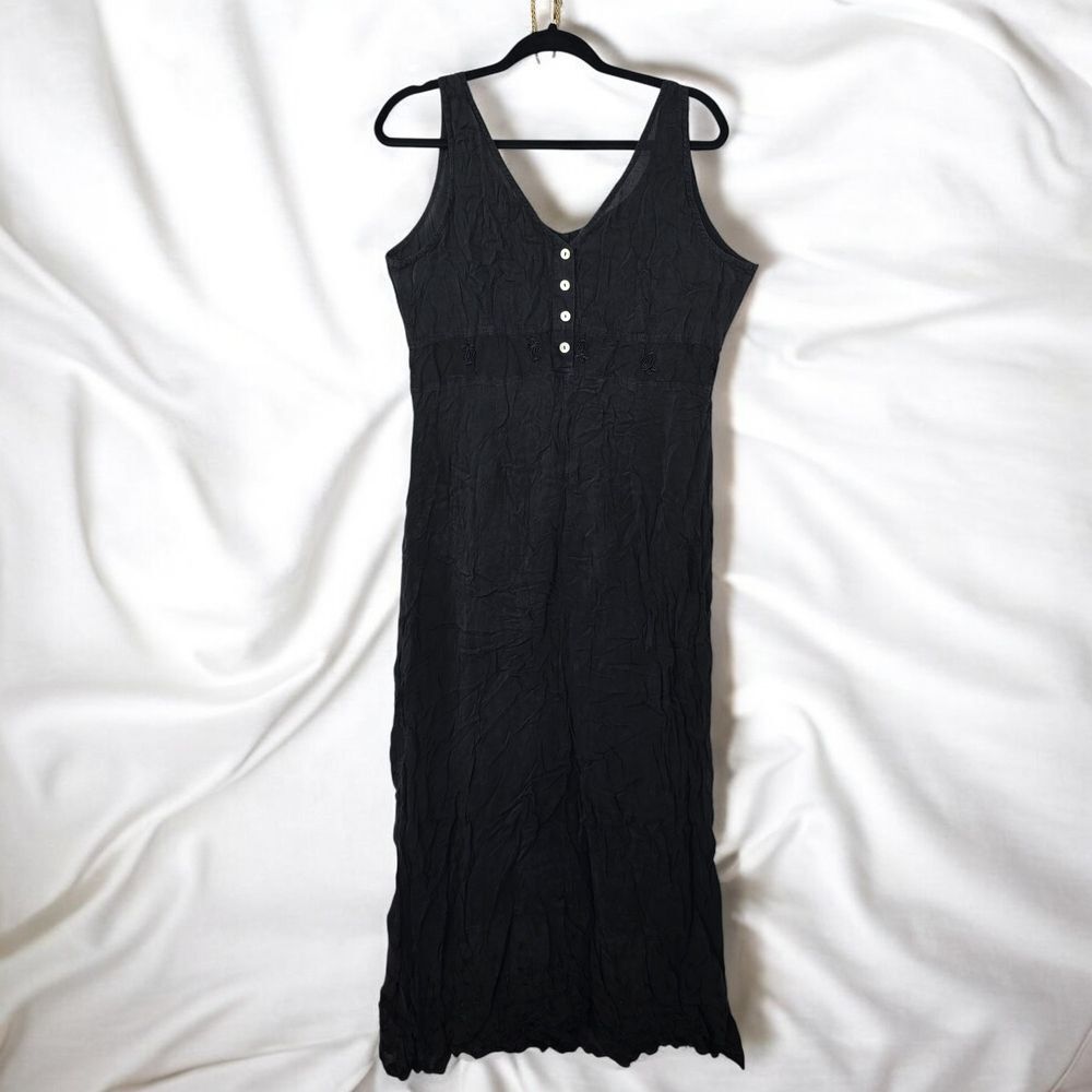 Vintage Black Crinkle Embroidered Maxi Dress Boho V-Neck Shell Button Sleeveless